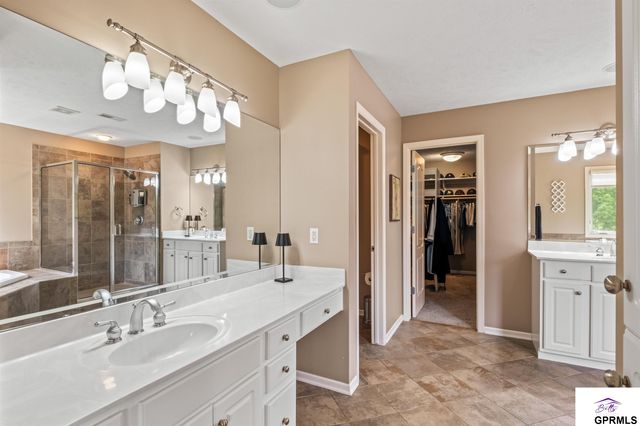4205 N 195 Street, Elkhorn, NE 68022