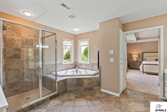 4205 N 195 Street, Elkhorn, NE 68022