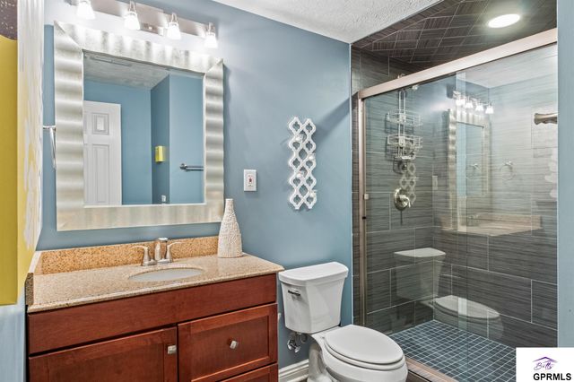 4205 N 195 Street, Elkhorn, NE 68022
