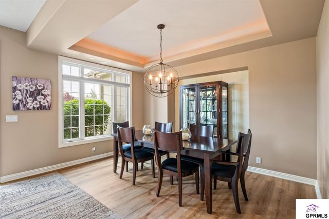 4205 N 195 Street, Elkhorn, NE 68022