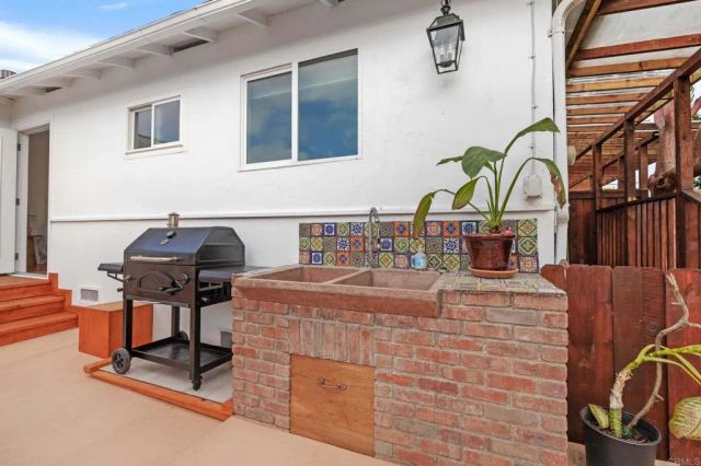 1204 California Street, Oceanside, CA 92054