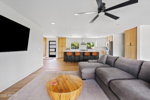 6706 N 12TH Way, Phoenix, AZ 85014