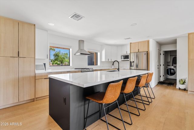 6706 N 12TH Way, Phoenix, AZ 85014