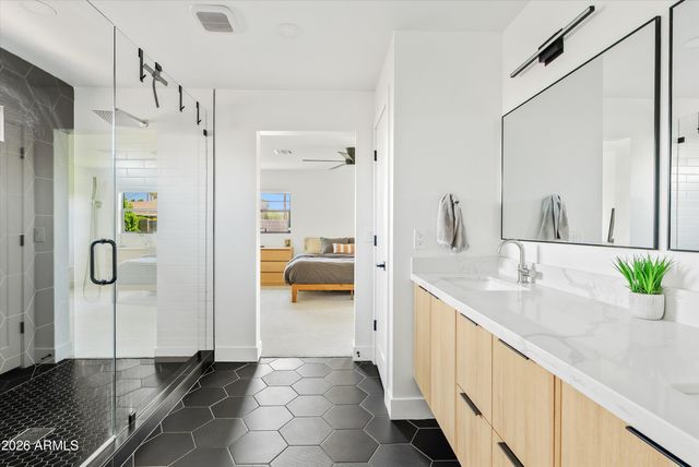 6706 N 12TH Way, Phoenix, AZ 85014