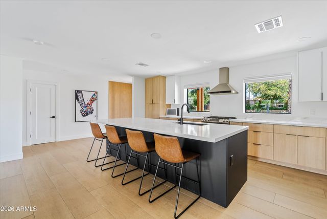 6706 N 12TH Way, Phoenix, AZ 85014