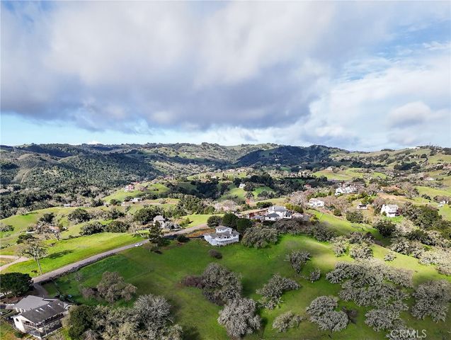 11200 Santa Ana Road, Atascadero, CA 93422