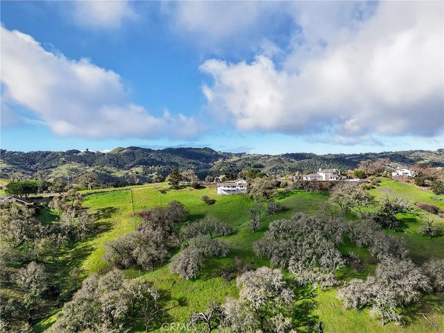 11200 Santa Ana Road, Atascadero, CA 93422