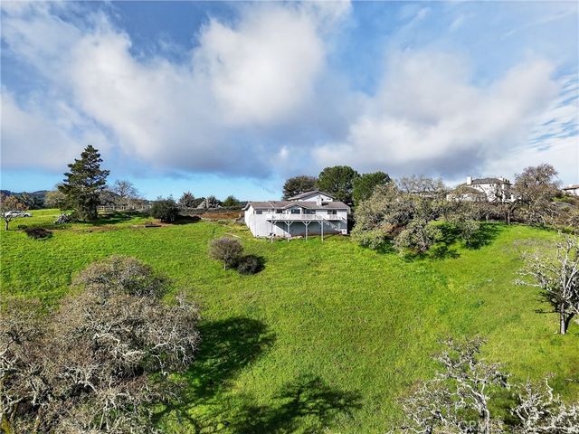 11200 Santa Ana Road, Atascadero, CA 93422