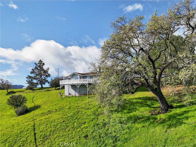 11200 Santa Ana Road, Atascadero, CA 93422