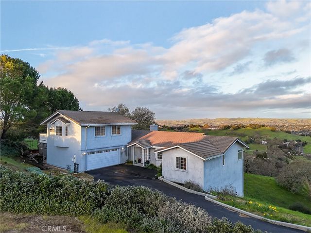 11200 Santa Ana Road, Atascadero, CA 93422