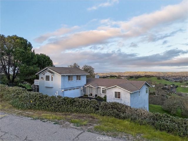 11200 Santa Ana Road, Atascadero, CA 93422