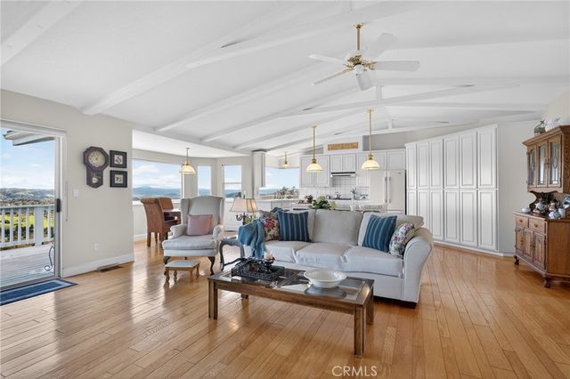 11200 Santa Ana Road, Atascadero, CA 93422