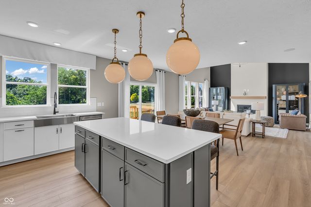 9864 Canterwood Lane, Fishers, IN 46038