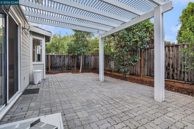 745 Bayshore St, Martinez, CA 94553