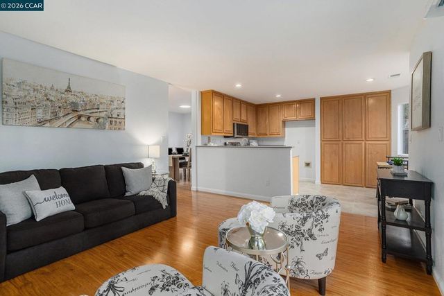 745 Bayshore St, Martinez, CA 94553