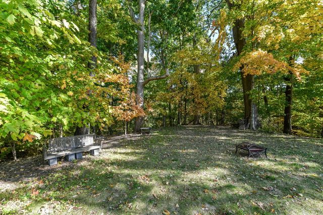 102 Pin Oak Court, Noblesville, IN 46062