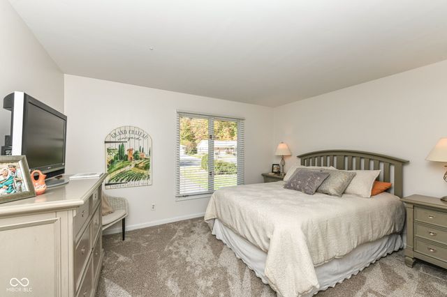 102 Pin Oak Court, Noblesville, IN 46062