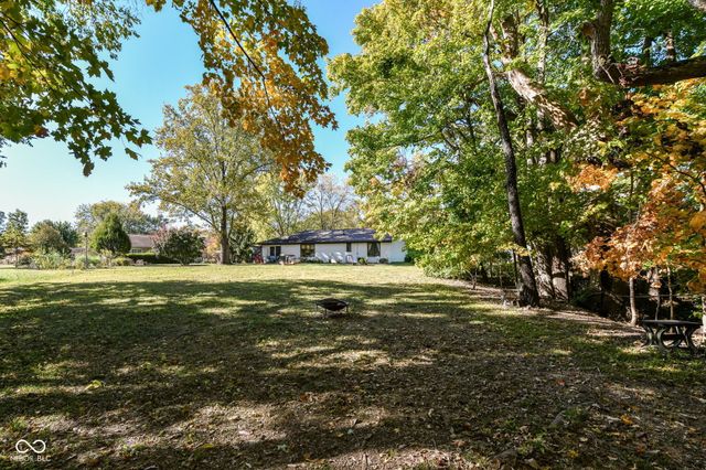 102 Pin Oak Court, Noblesville, IN 46062