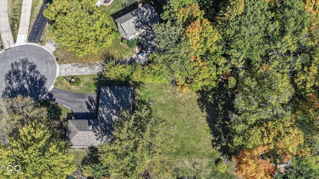 102 Pin Oak Court, Noblesville, IN 46062