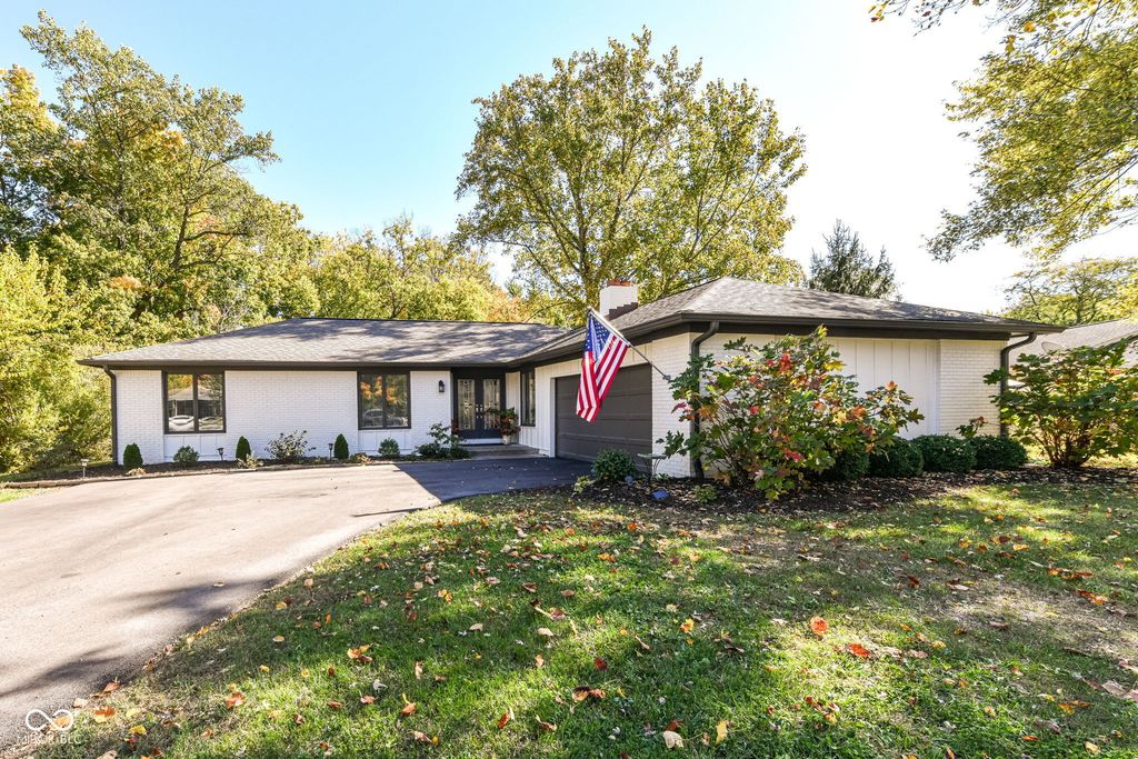 102 Pin Oak Court, Noblesville, IN 46062