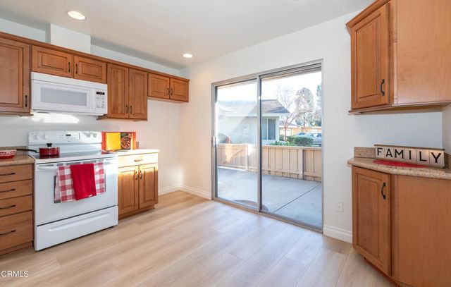 15421 Village 15, Camarillo, CA 93012