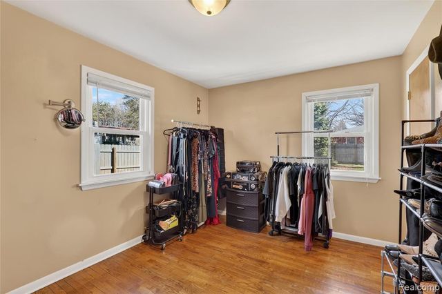 425 N Division Avenue, Holland, MI 49424