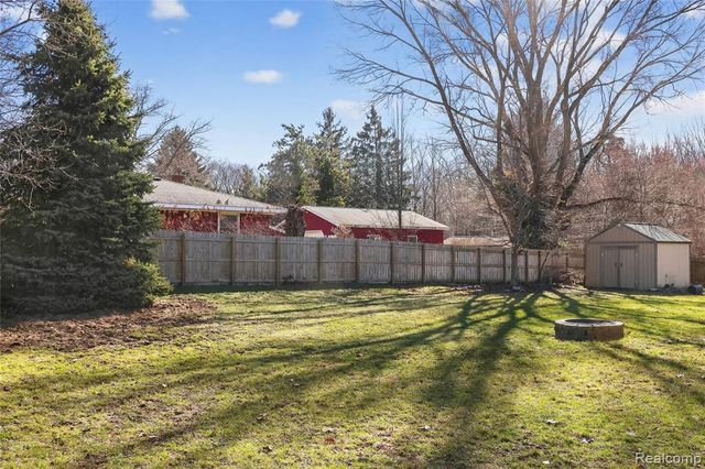 425 N Division Avenue, Holland, MI 49424