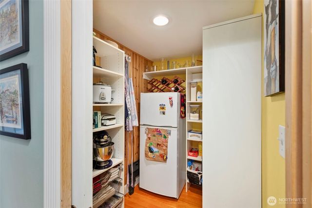 8964 NE State Hwy 104, Kingston, WA 98346