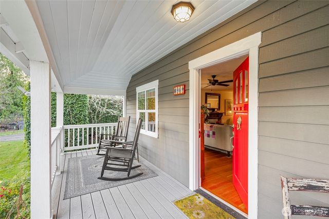 8964 NE State Hwy 104, Kingston, WA 98346