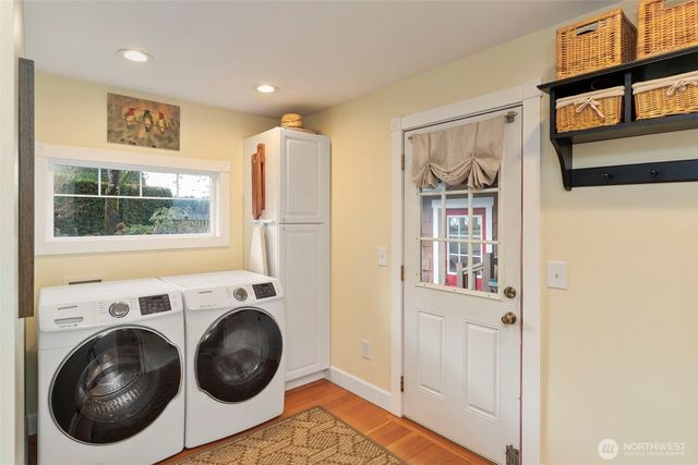 8964 NE State Hwy 104, Kingston, WA 98346