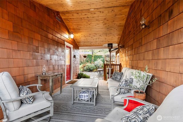 8964 NE State Hwy 104, Kingston, WA 98346