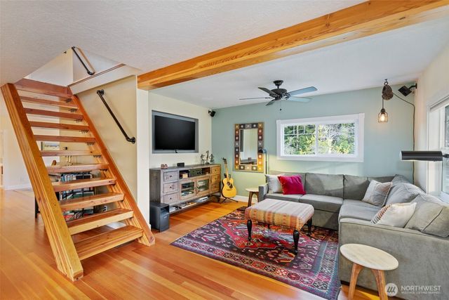 8964 NE State Hwy 104, Kingston, WA 98346