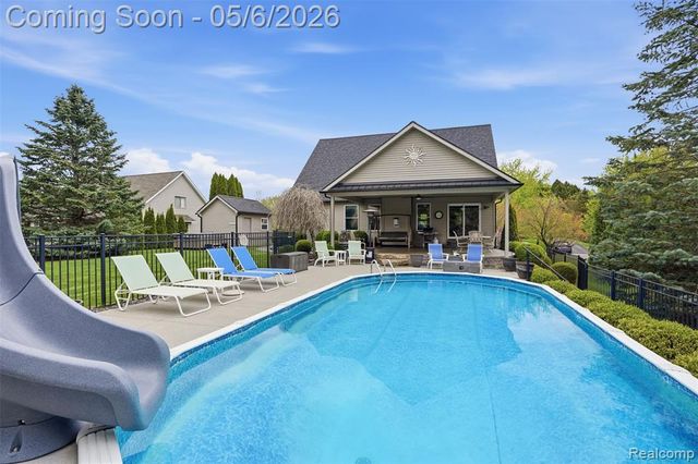 9648 Mohican Court, Pinckney, MI 48169