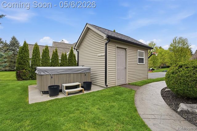 9648 Mohican Court, Pinckney, MI 48169