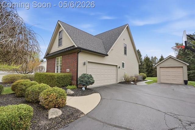 9648 Mohican Court, Pinckney, MI 48169