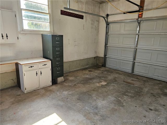 8004 Manor, Lanesville, IN 47136