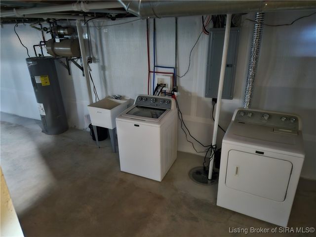 8004 Manor, Lanesville, IN 47136