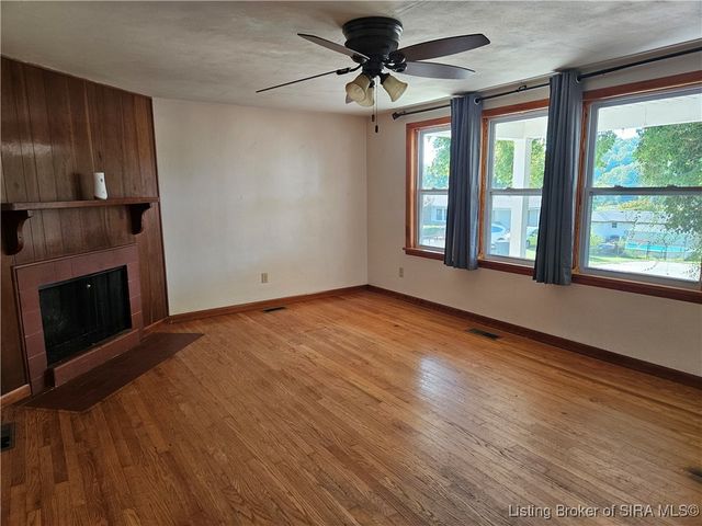 8004 Manor, Lanesville, IN 47136