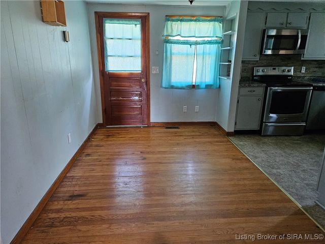 8004 Manor, Lanesville, IN 47136