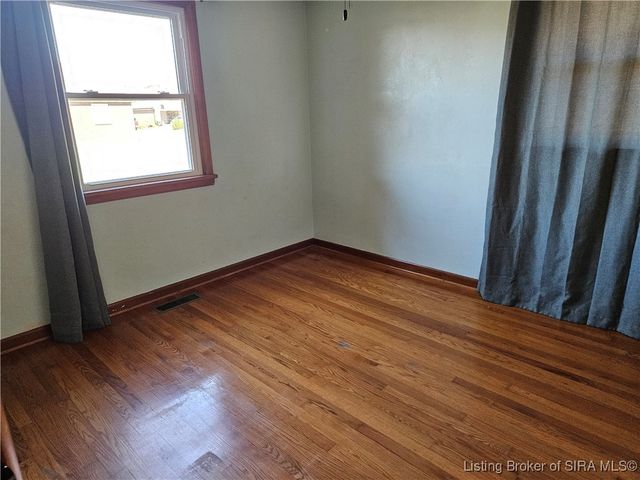 8004 Manor, Lanesville, IN 47136