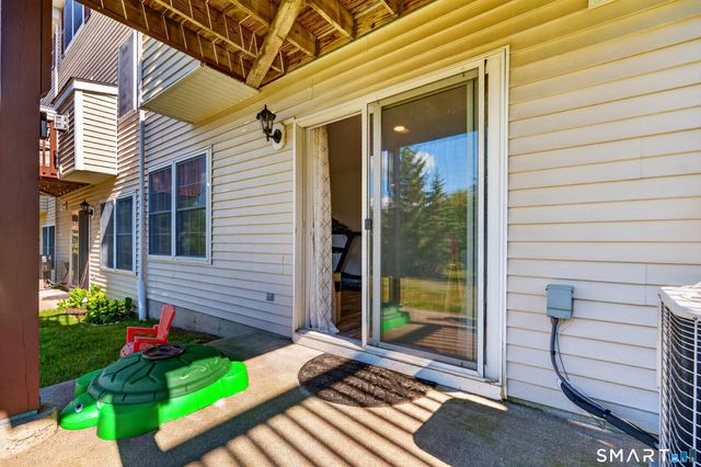 103 Larson Drive 103, Danbury, CT 06810