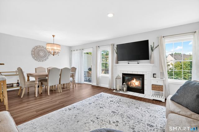 103 Larson Drive 103, Danbury, CT 06810