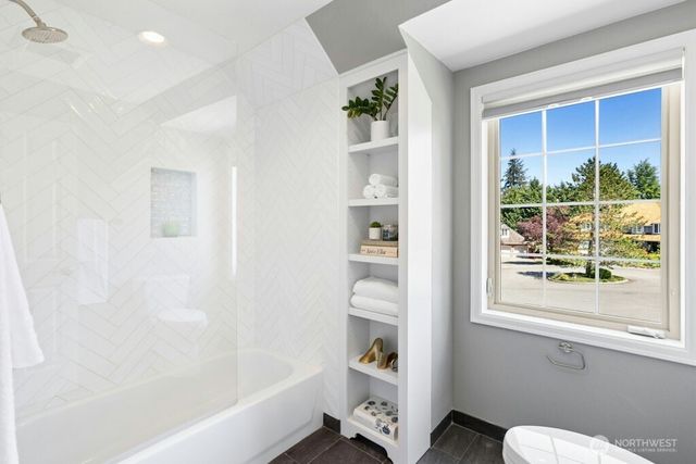 4649 225th Avenue SE, Sammamish, WA 98075