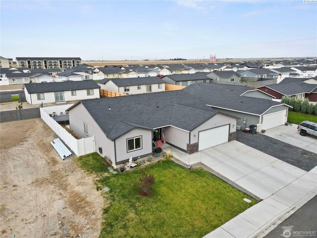 705 E Mt Adams St, Othello, WA 99344