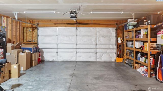 705 E Mt Adams St, Othello, WA 99344