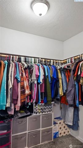 705 E Mt Adams St, Othello, WA 99344