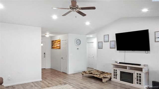 705 E Mt Adams St, Othello, WA 99344