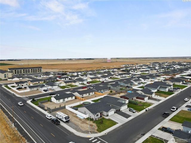 705 E Mt Adams St, Othello, WA 99344