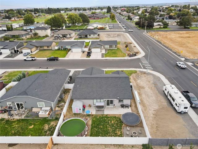 705 E Mt Adams St, Othello, WA 99344