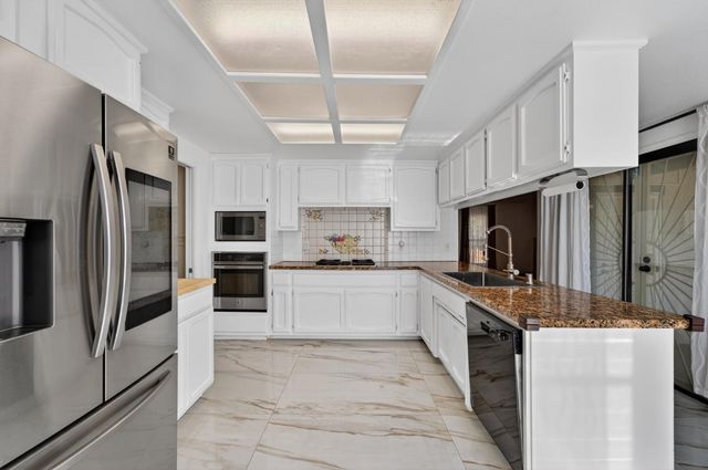 100 Baldwin Lake Cir, Folsom, CA 95630